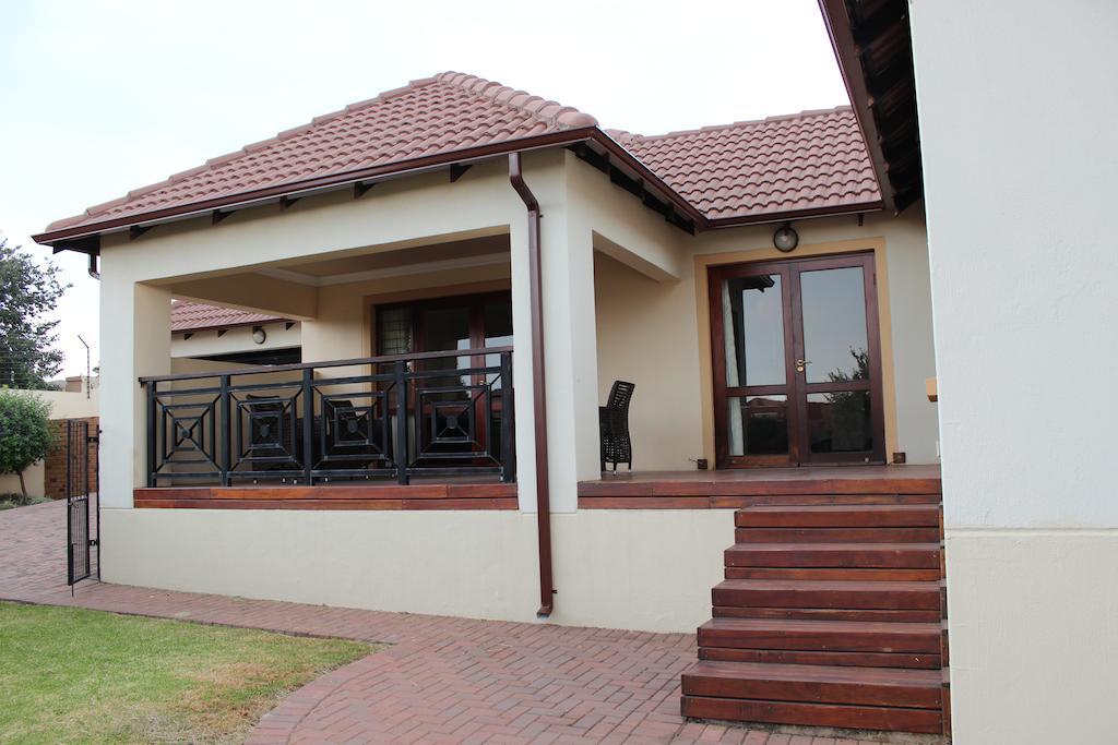 Topaz Cove Luxury Villas Edenvale Exterior photo